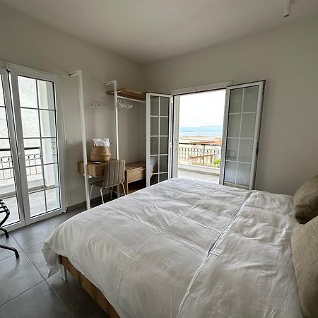 Villa Eleni Greece - Wonderful Sea View Studios Nea Roda Bagian luar foto
