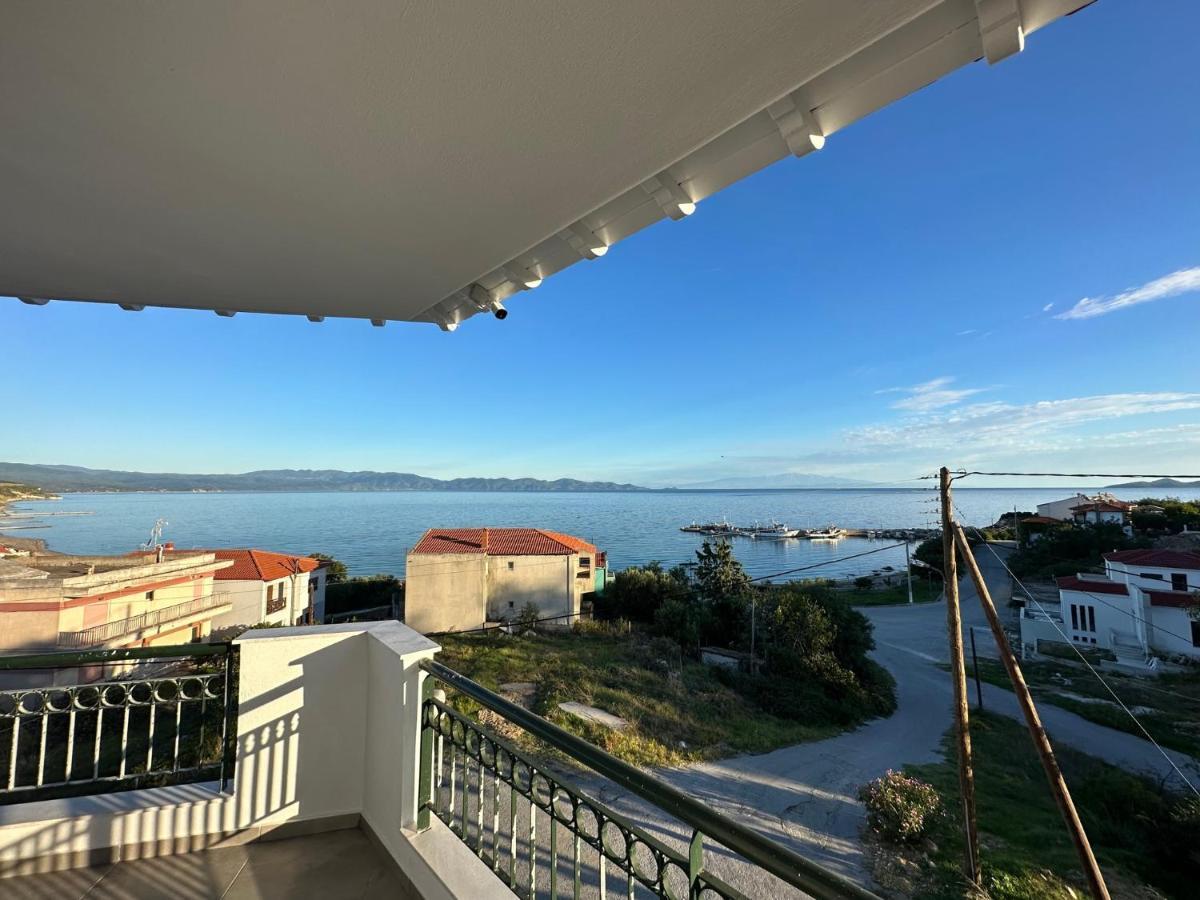 Villa Eleni Greece - Wonderful Sea View Studios Nea Roda Bagian luar foto