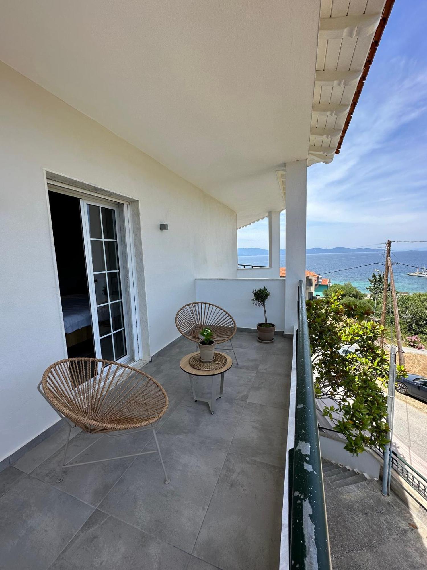 Villa Eleni Greece - Wonderful Sea View Studios Nea Roda Bagian luar foto