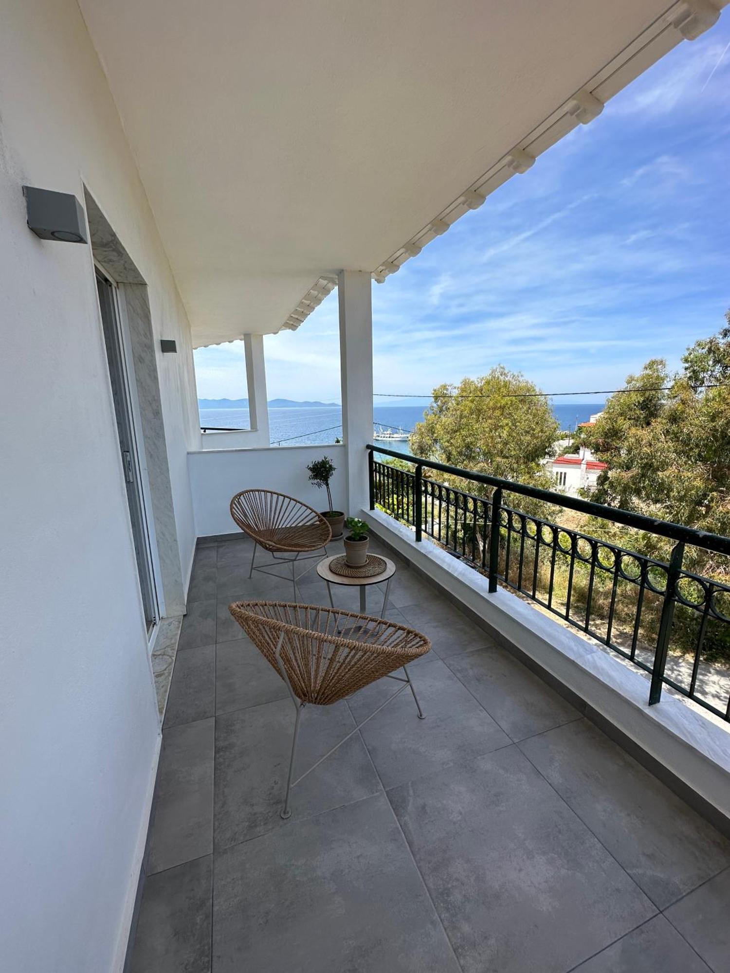 Villa Eleni Greece - Wonderful Sea View Studios Nea Roda Bagian luar foto